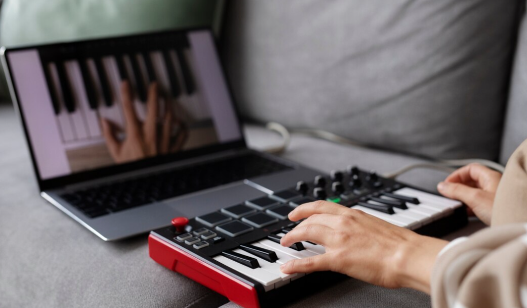 Small Piano Solutions: The 5 Best Keyboards for Compact Spaces