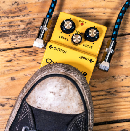 Guitar Effects Pedals: How to Choose The Right Ones