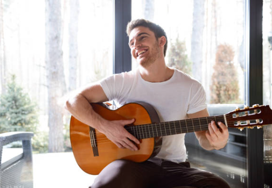 How to Play Acoustic Guitar Like a Pro: 8 Easy Tips for Beginners